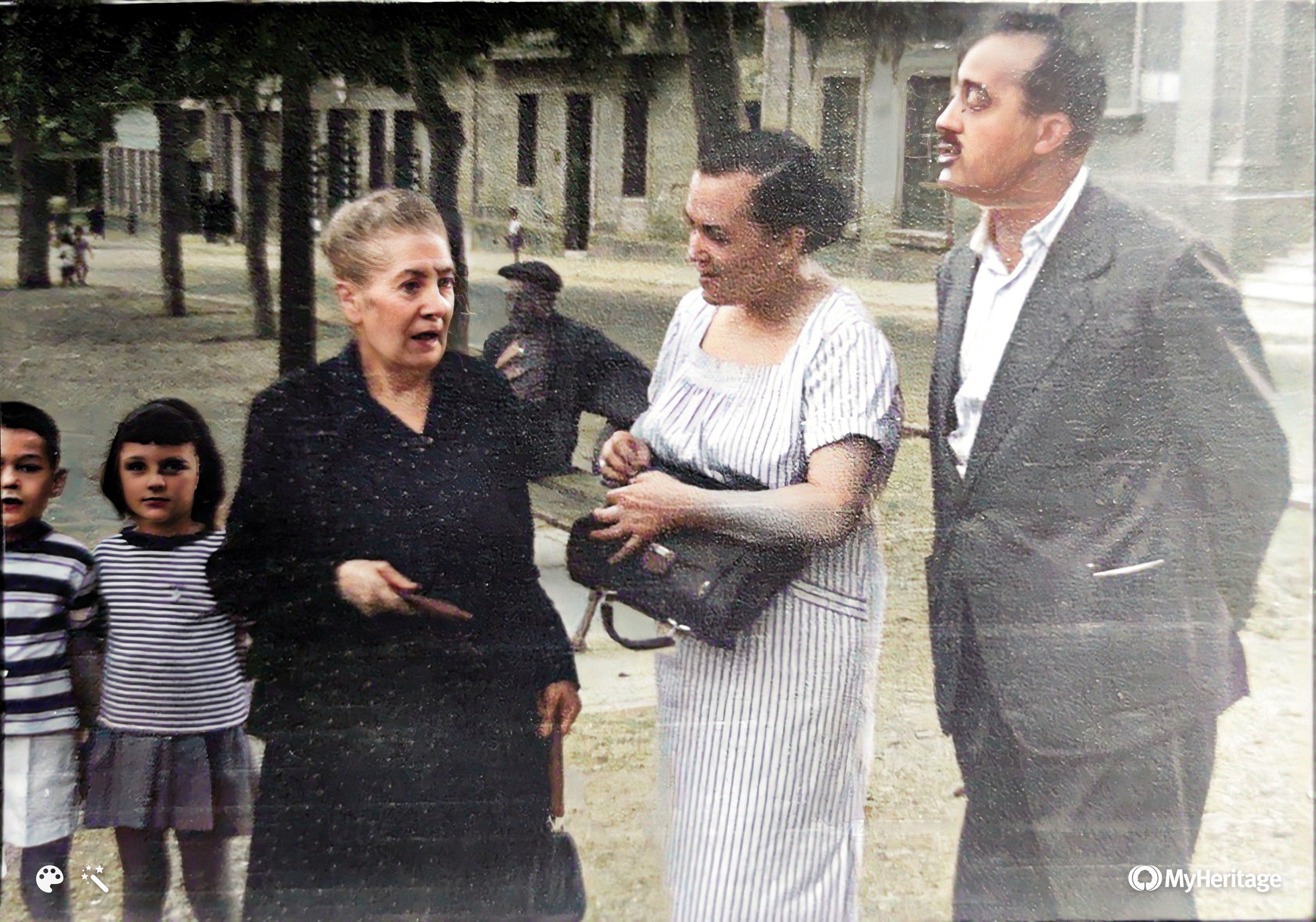 familia1-Colorized-Enhanced-Repaired.jpg