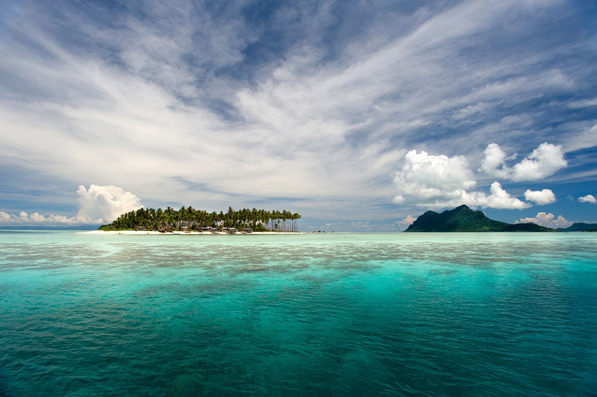 Malaysia - 084 - Seaside - Tun Sakaran Marine Park - Maiga And Bodgaya Islands.jpg